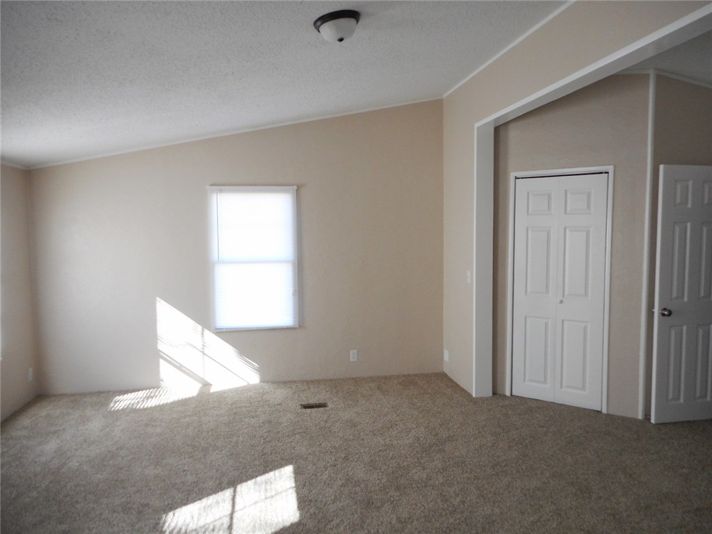 29404 Memorial Rd, Mcloud, OK 74851 photo 12