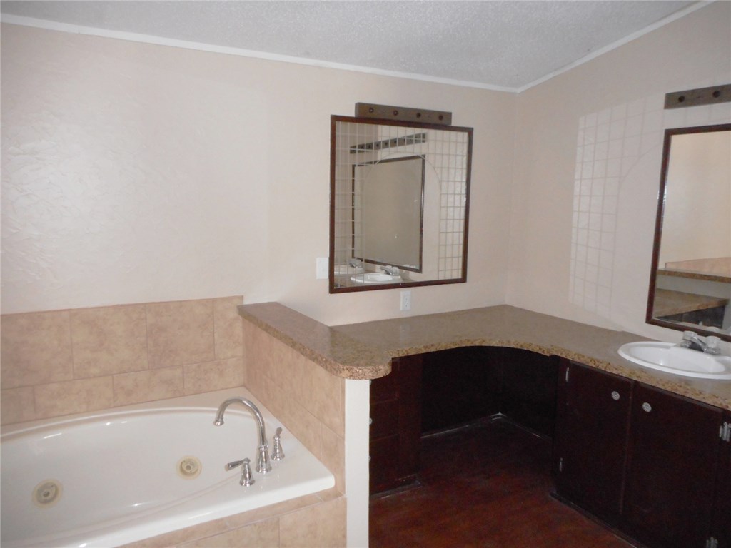 29404 Memorial Rd, Mcloud, OK 74851 photo 13