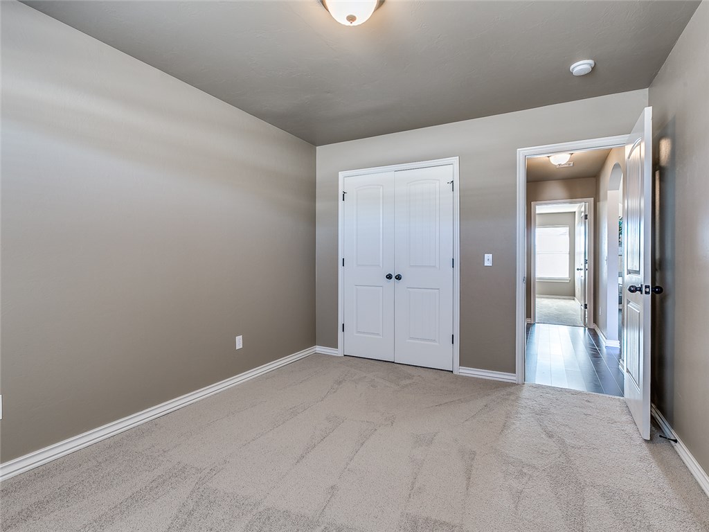 4237 Red Apple Ter, Moore, OK 73160 photo 21