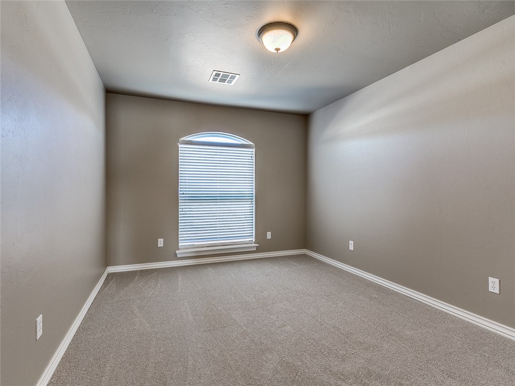 4237 Red Apple Ter, Moore, OK 73160 photo 22