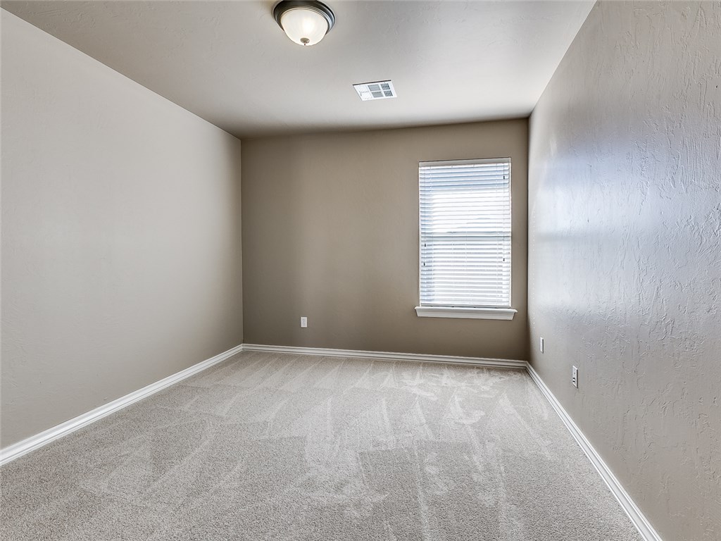 4237 Red Apple Ter, Moore, OK 73160 photo 24