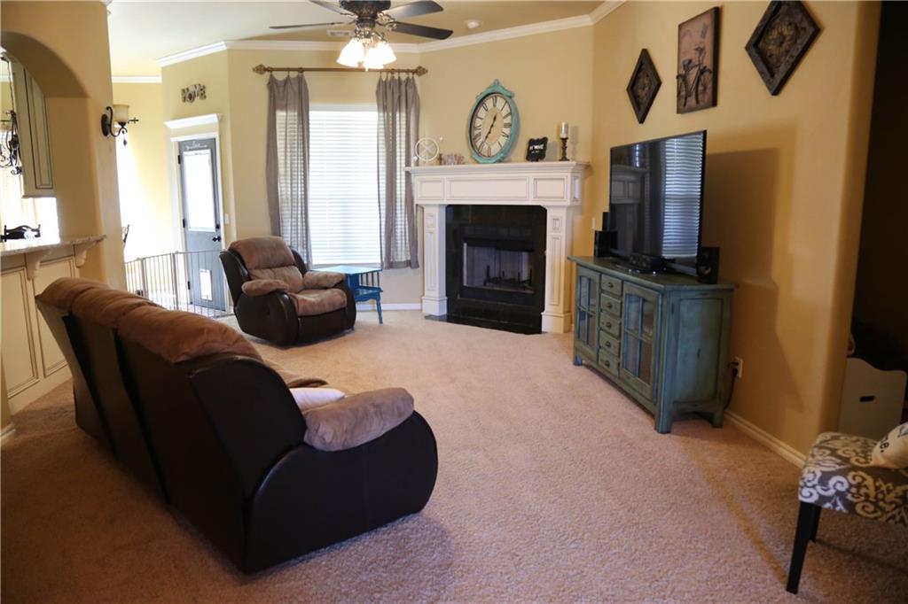 804 Brian Ct, Moore, OK 73160 photo 4
