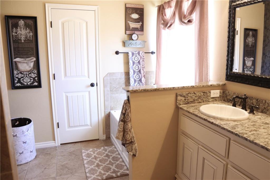 804 Brian Ct, Moore, OK 73160 photo 13