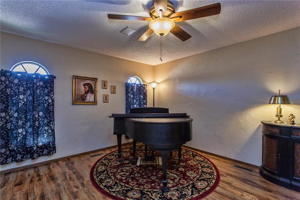 3848 N Riverside, Bethany, OK 73008 photo 5