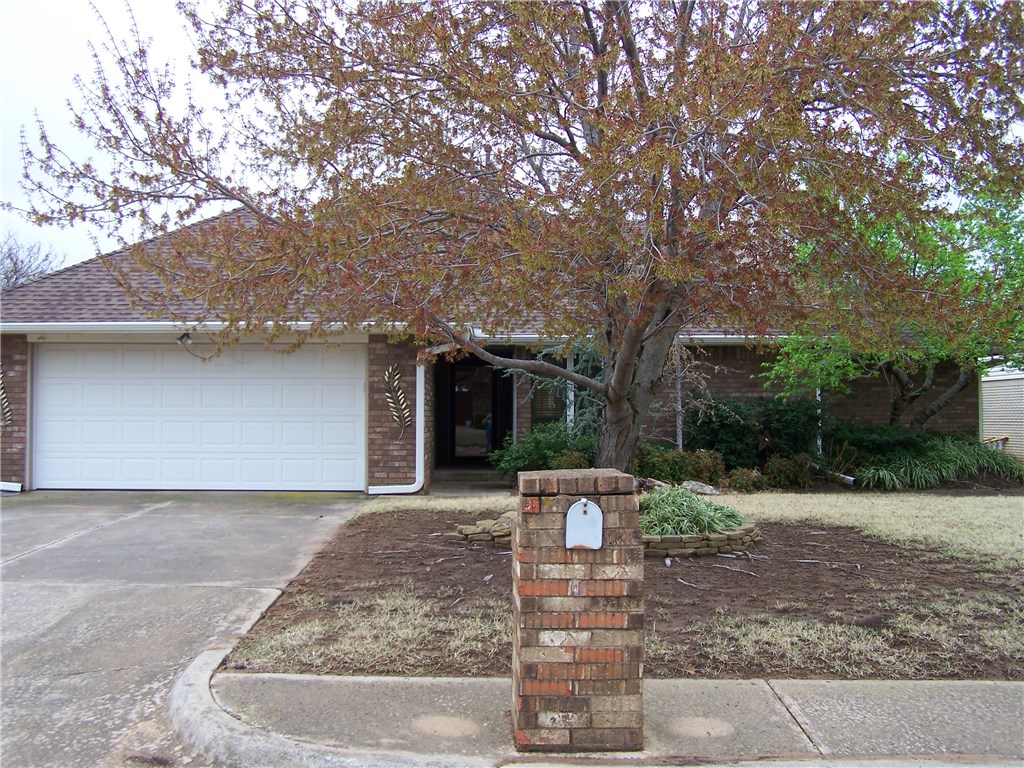 220 E Olympic, Yukon, OK 73099 photo 1
