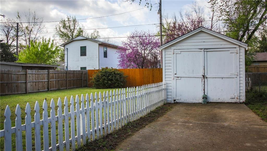 910 W Comanche St, Norman, OK 73069 photo 3