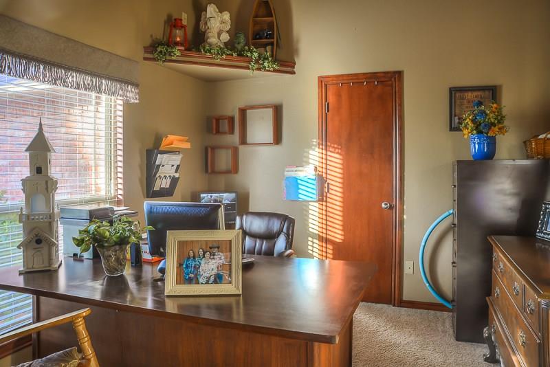 1906 Riviera Dr, Tuttle, OK 73089 photo 14