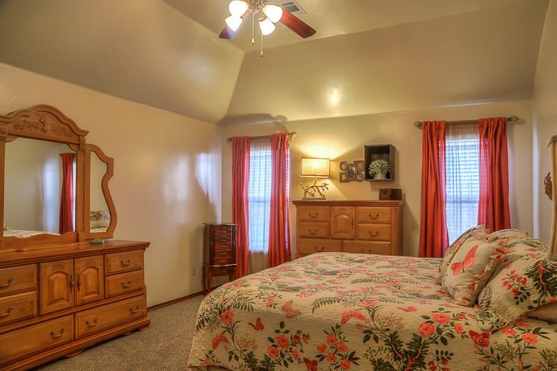 1906 Riviera Dr, Tuttle, OK 73089 photo 18