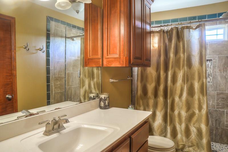 1906 Riviera Dr, Tuttle, OK 73089 photo 16