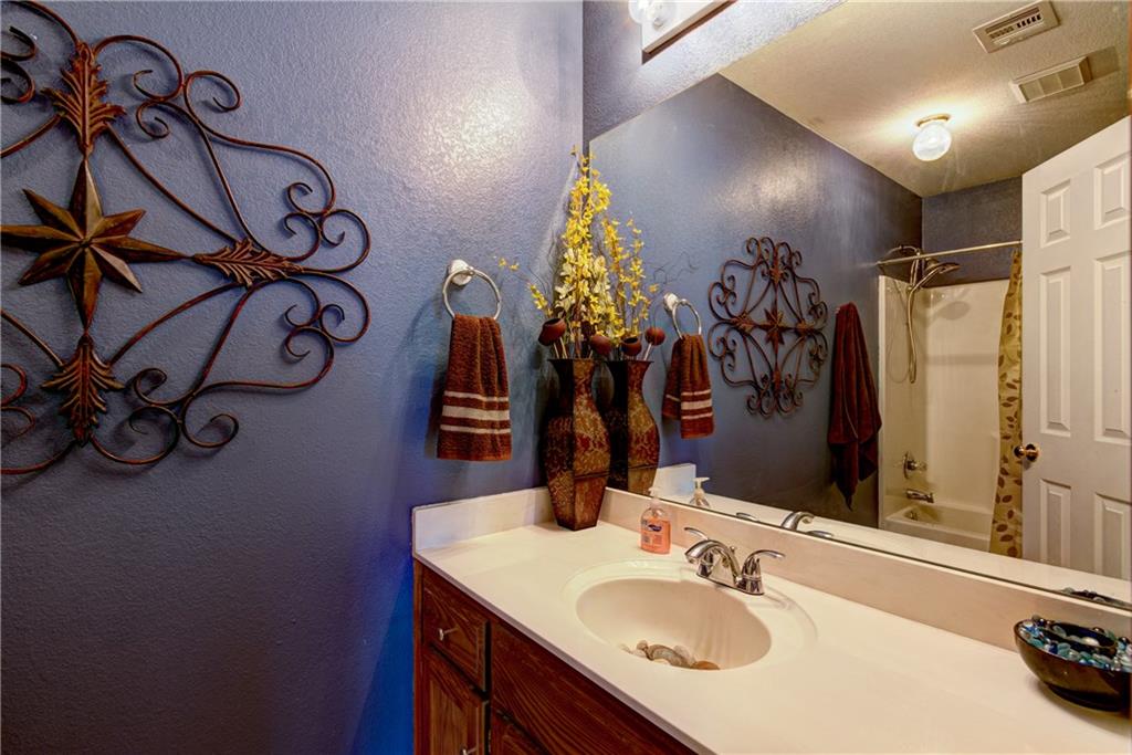 1009 SW 24th, Moore, OK 73170 photo 21