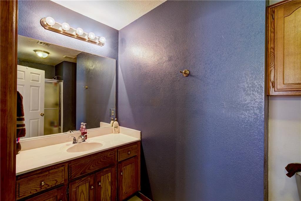 1009 SW 24th, Moore, OK 73170 photo 18
