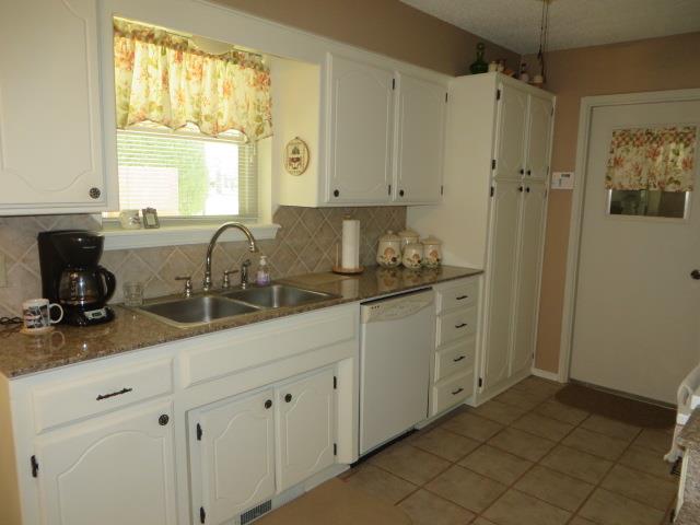 305 Christopher Dr, Chickasha, OK 73018 photo 7