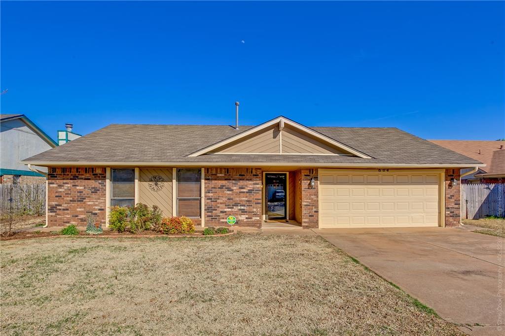 604 Crestview, Edmond, OK 73012 photo 1