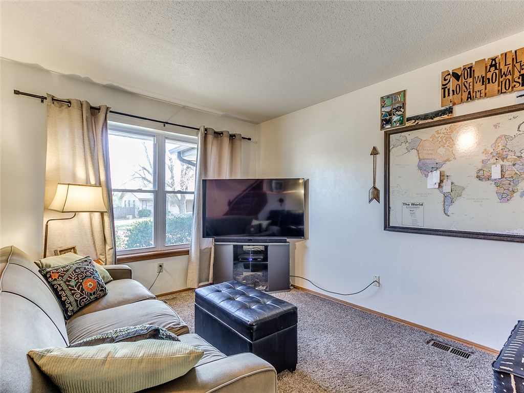 723 E 26th, Edmond, OK 73013 photo 4