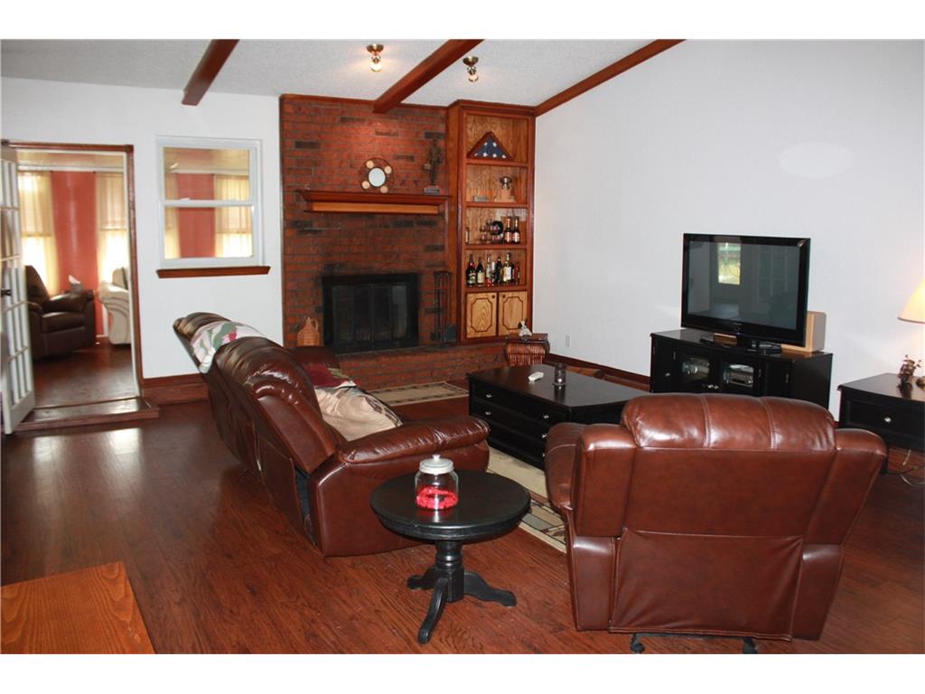 616 Randall Dr, Moore, OK 73160 photo 3