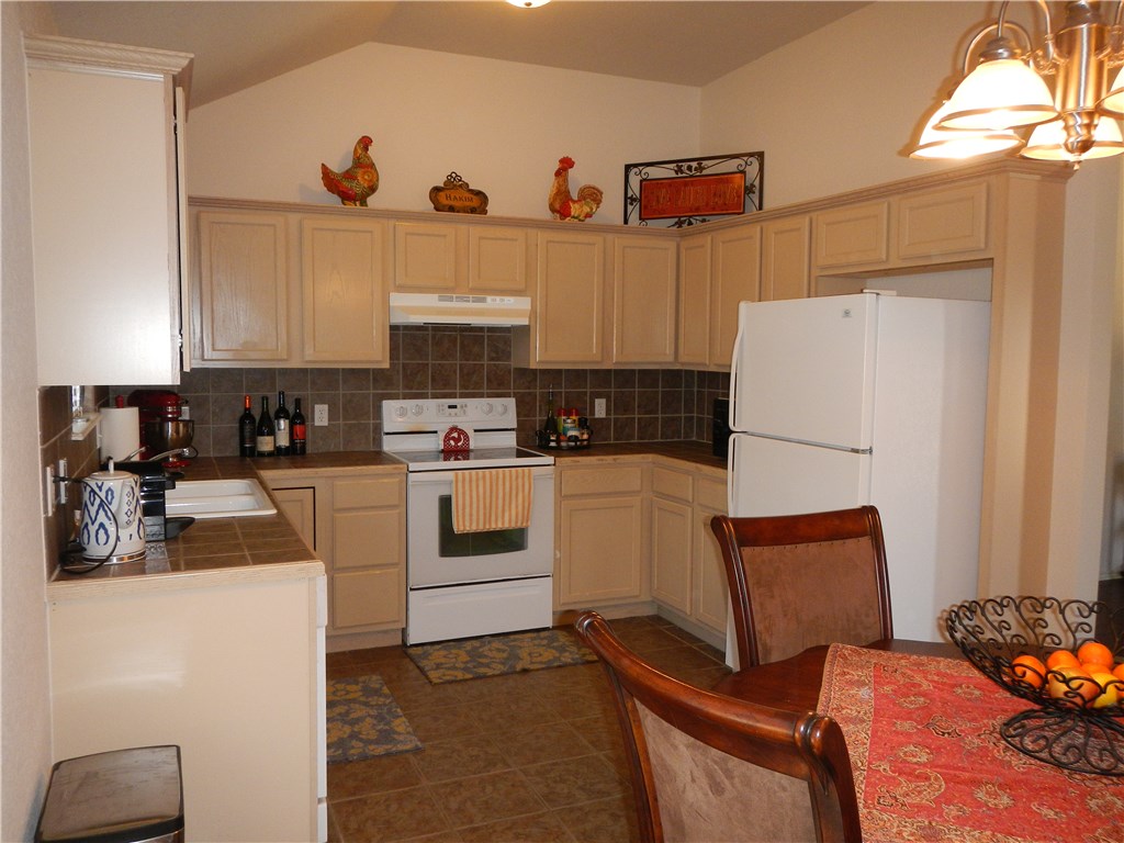 417 Apache Gate, Yukon, OK 73099 photo 10