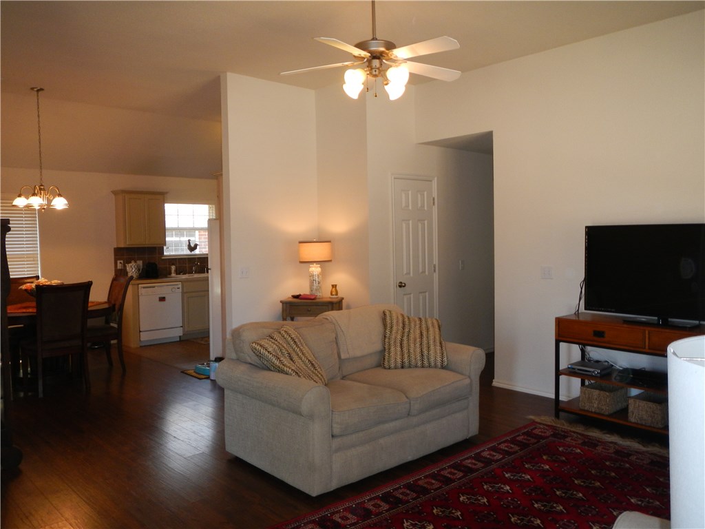 417 Apache Gate, Yukon, OK 73099 photo 5
