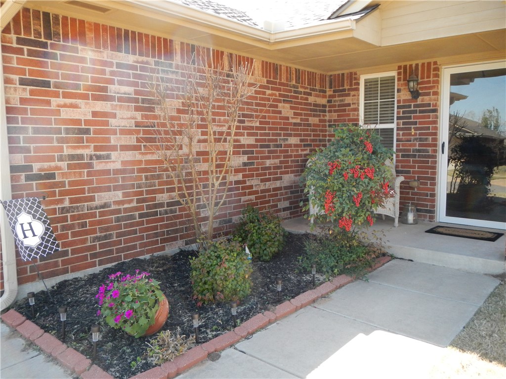 417 Apache Gate, Yukon, OK 73099 photo 3