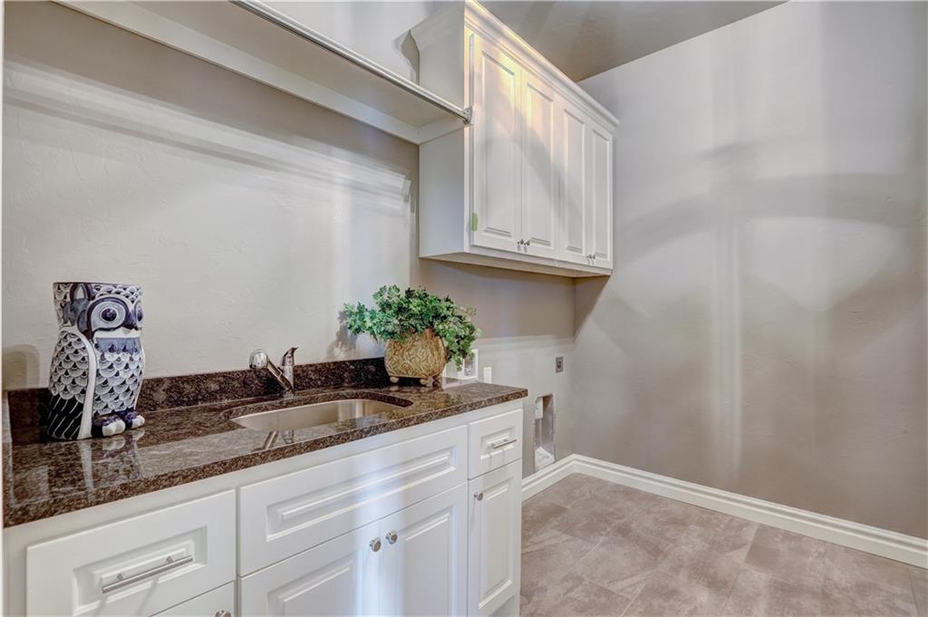 3201 Hillside Dr, Edmond, OK 73012 photo 31