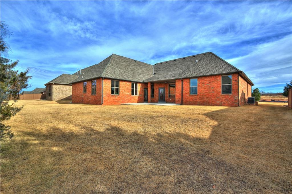 3201 Hillside Dr, Edmond, OK 73012 photo 34