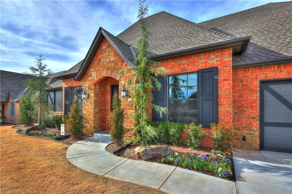 3201 Hillside Dr, Edmond, OK 73012 photo 4