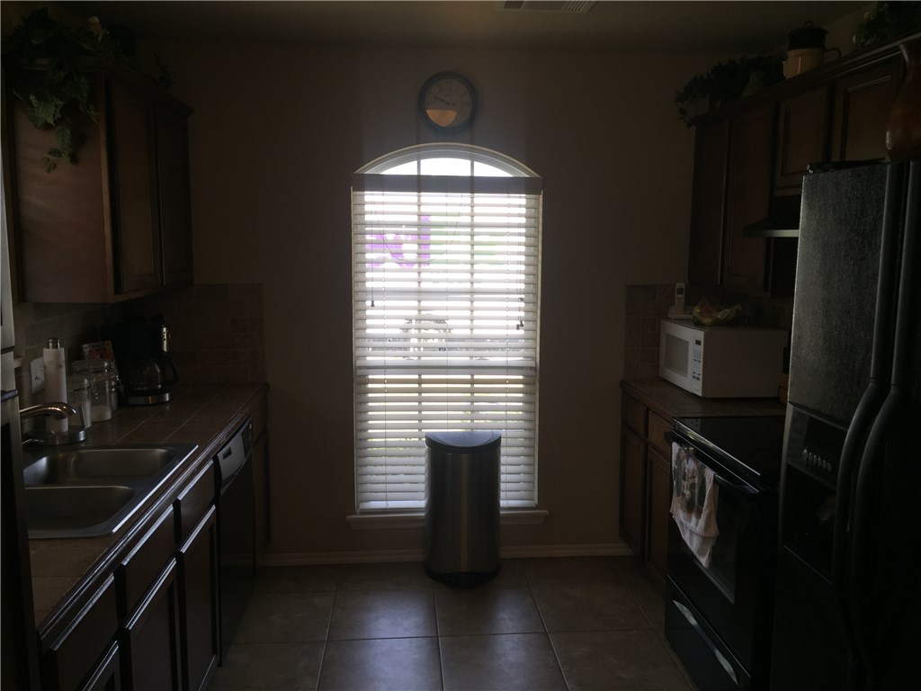 1105 Denmark St, Yukon, OK 73099 photo 8