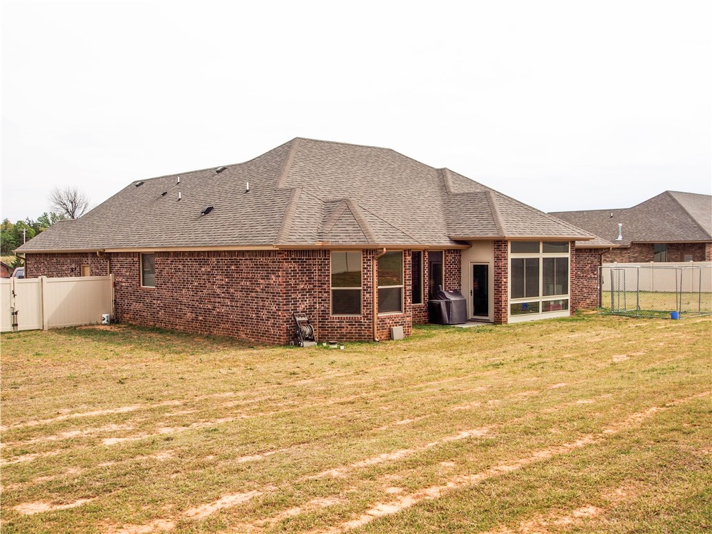 295 Mounds Rd, Harrah, OK 73045 photo 4