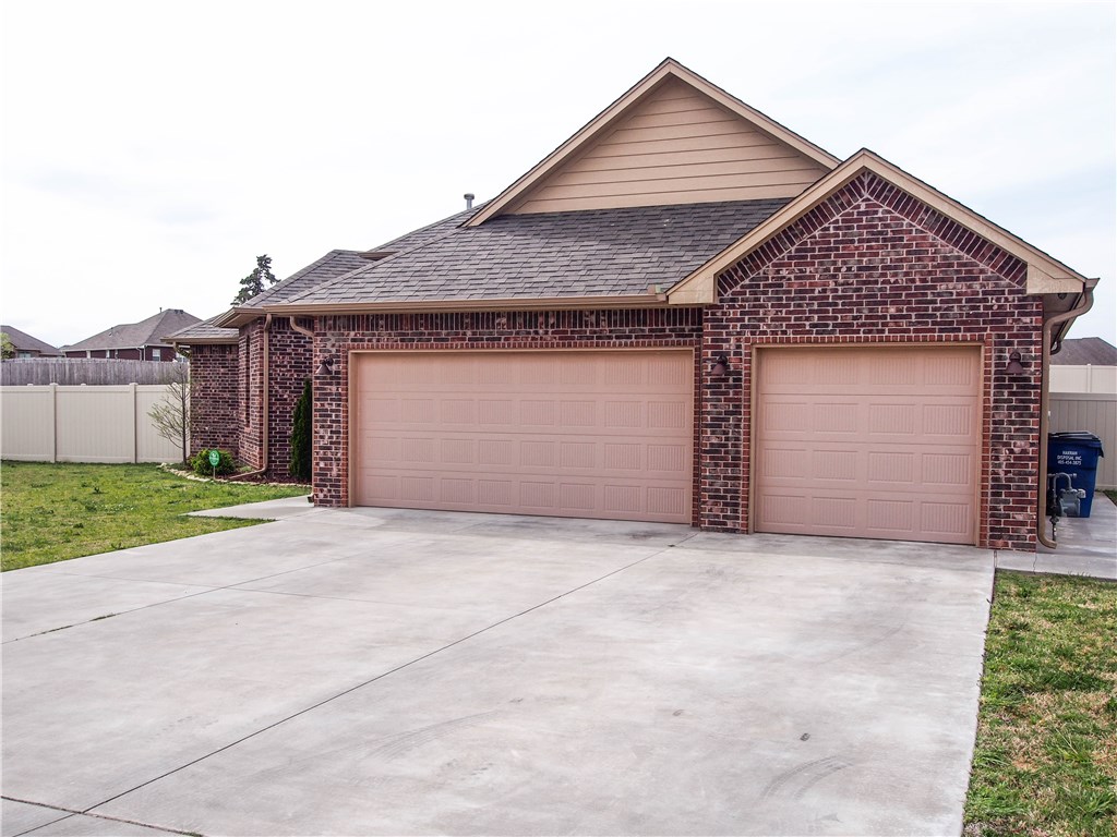 295 Mounds Rd, Harrah, OK 73045 photo 3