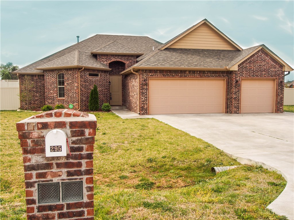 295 Mounds Rd, Harrah, OK 73045 photo 1