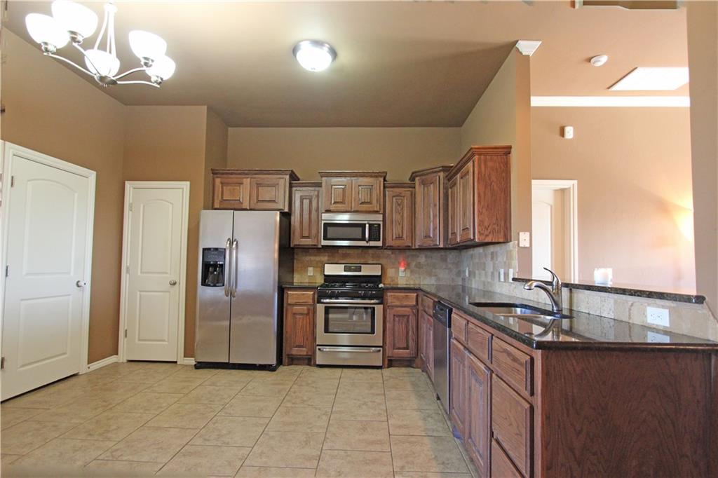 17536 Red Tailed Hawk Way, Edmond, OK 73012 photo 3