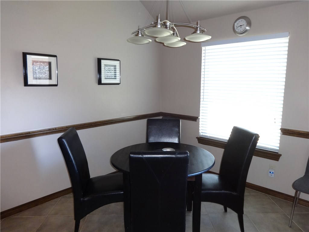 3908 Normandy Rd, Edmond, OK 73013 photo 4