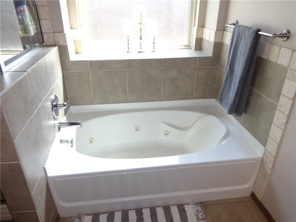 3908 Normandy Rd, Edmond, OK 73013 photo 10
