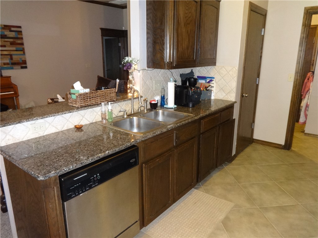 3908 Normandy Rd, Edmond, OK 73013 photo 5