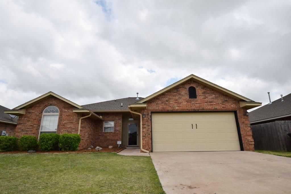 4012 Notting Hill Dr, Moore, OK 73160 photo 1