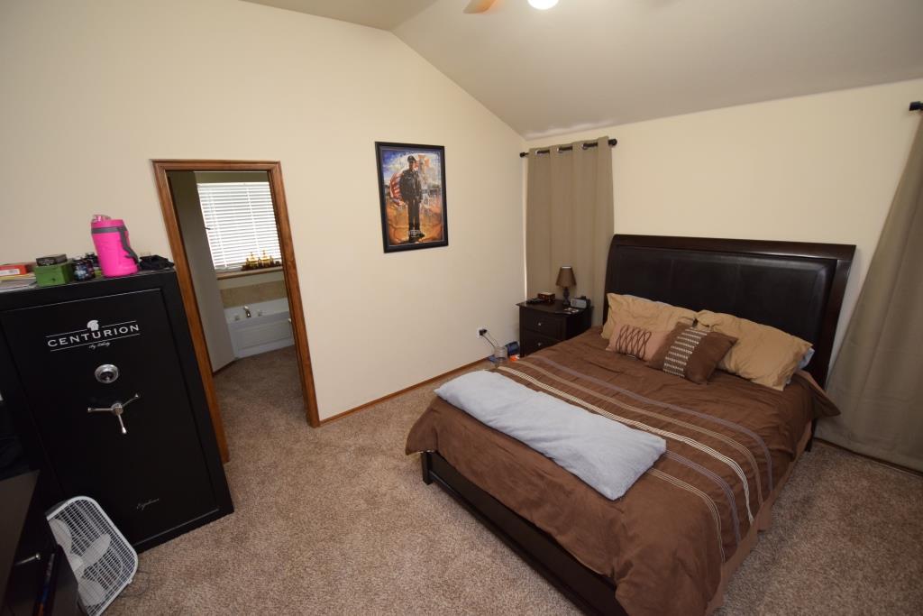 4012 Notting Hill Dr, Moore, OK 73160 photo 22