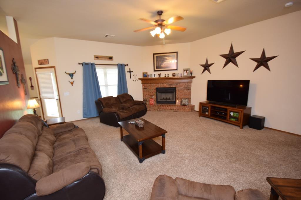 4012 Notting Hill Dr, Moore, OK 73160 photo 8