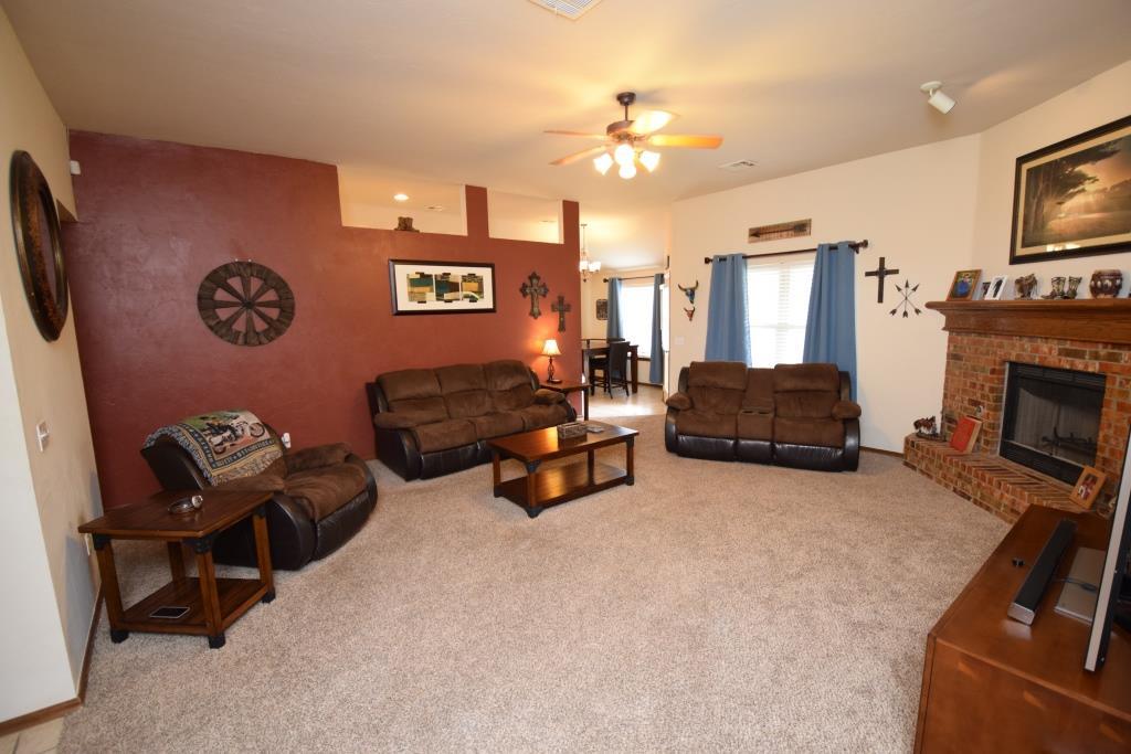 4012 Notting Hill Dr, Moore, OK 73160 photo 9