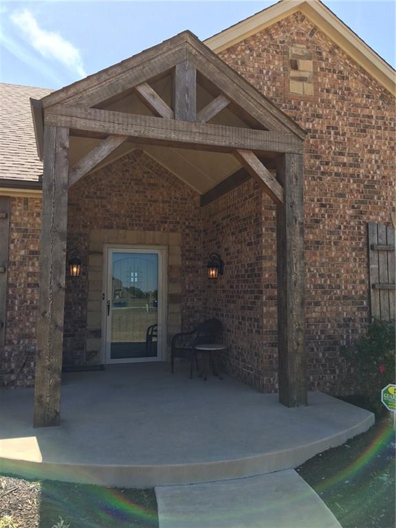 406 Lee Cir, Tuttle, OK 73089 photo 3