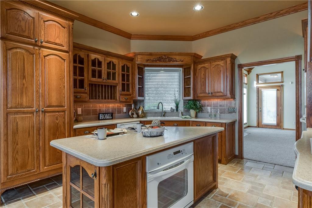 201 Alyssa Ln, Moore, OK 73160 photo 12