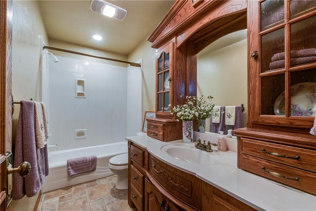 201 Alyssa Ln, Moore, OK 73160 photo 22