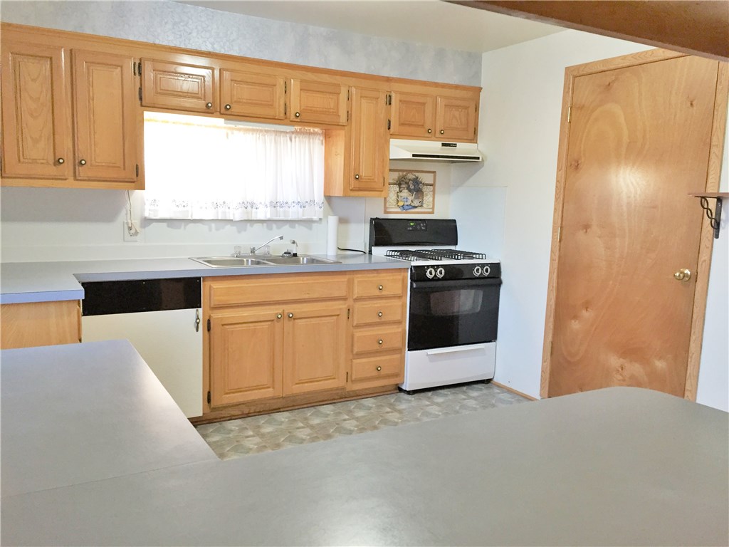 412 N Oak, Crescent, OK 73028 photo 1