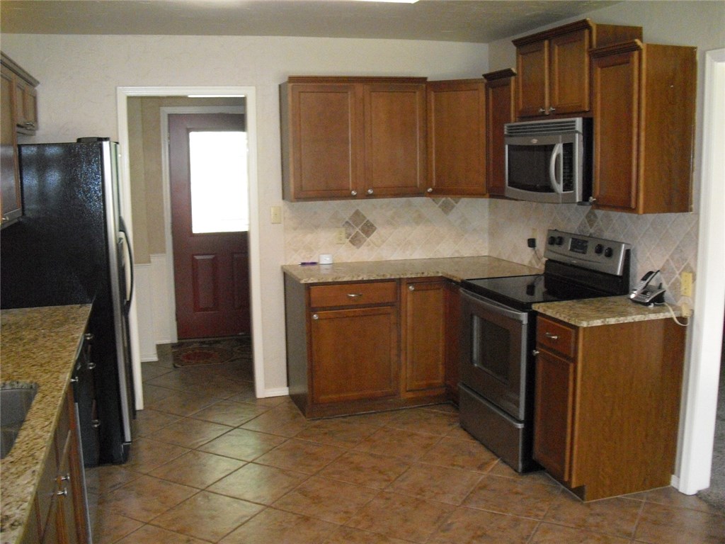 250 Oakridge, Tecumseh, OK 74873 photo 5