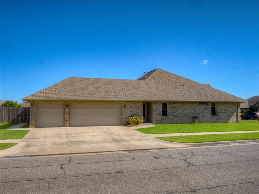 3321 Cypress Ct, Moore, OK 73170 photo 4