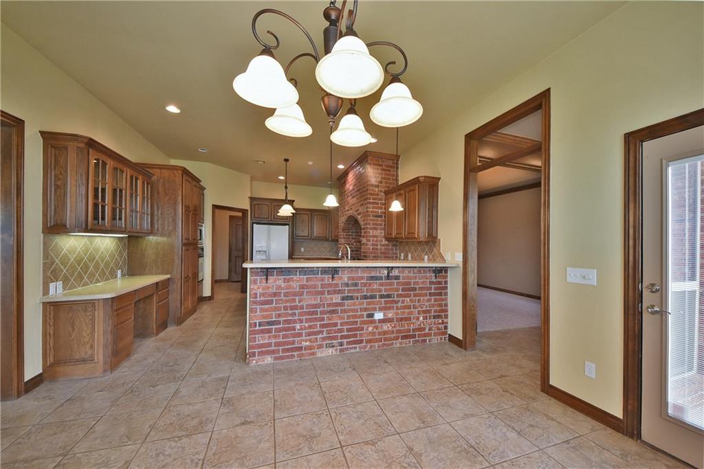 16113 Windrush Pl, Edmond, OK 73013 photo 9