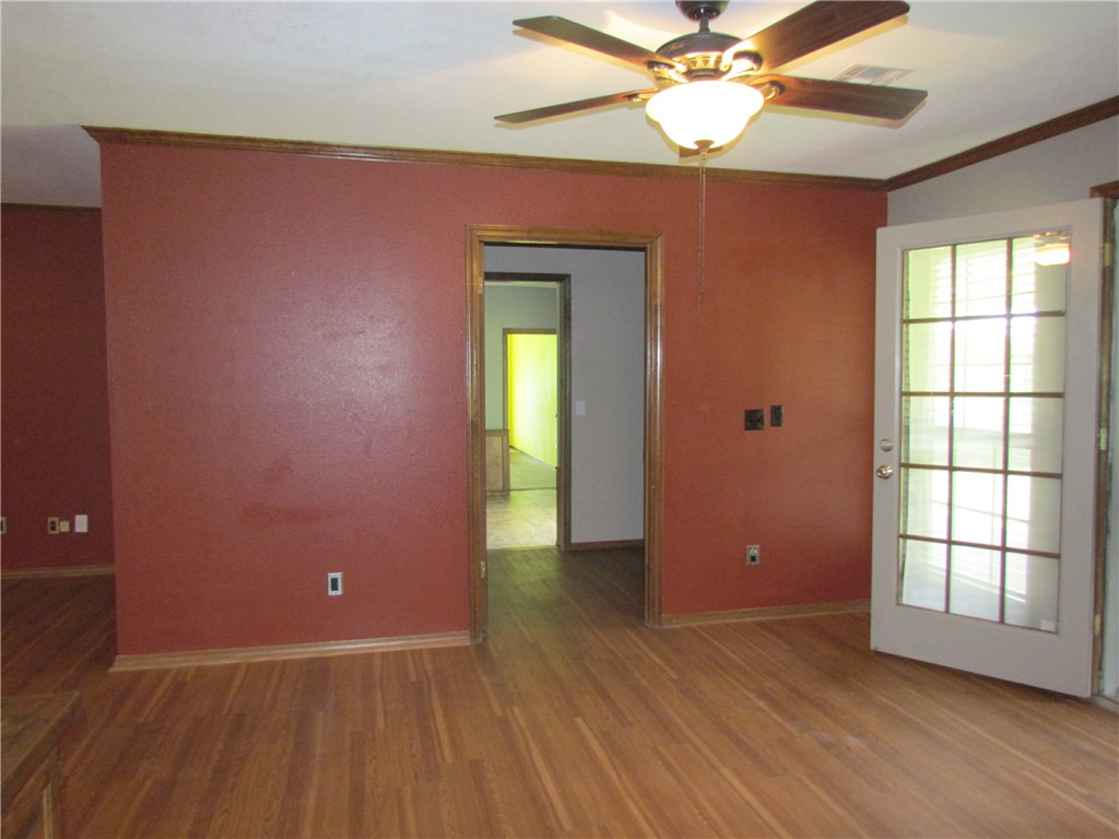 975 S Post Rd, Guthrie, OK 73044 photo 22