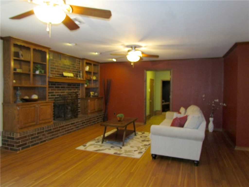 975 S Post Rd, Guthrie, OK 73044 photo 3