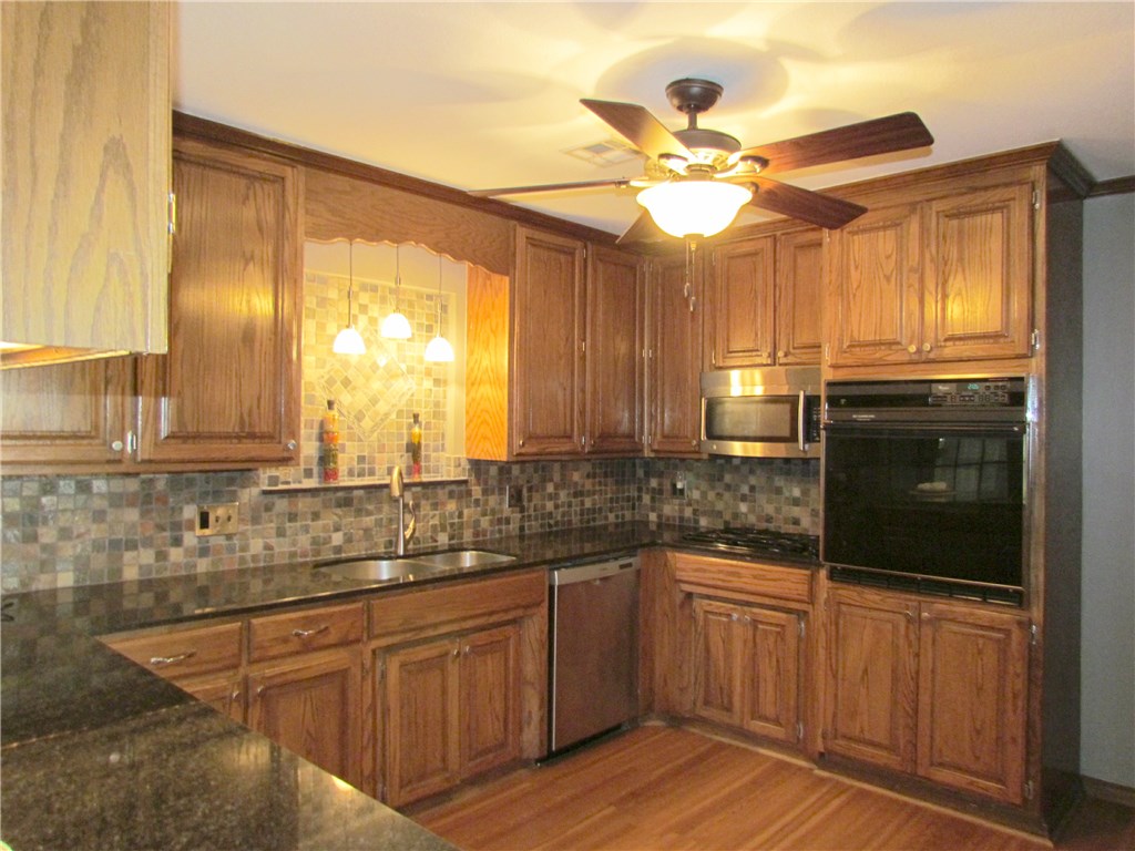 975 S Post Rd, Guthrie, OK 73044 photo 18