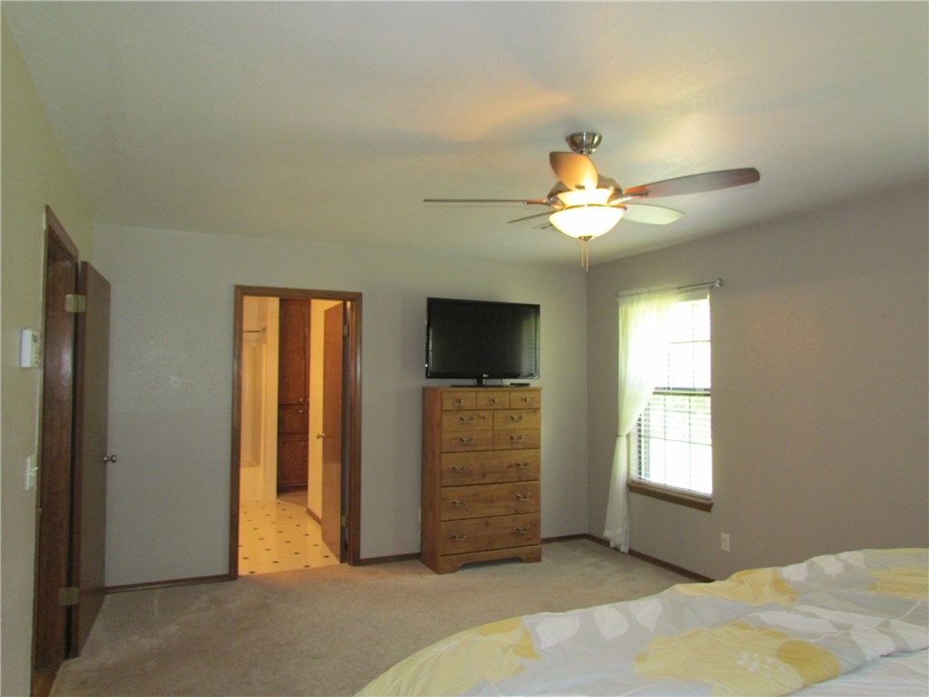975 S Post Rd, Guthrie, OK 73044 photo 13