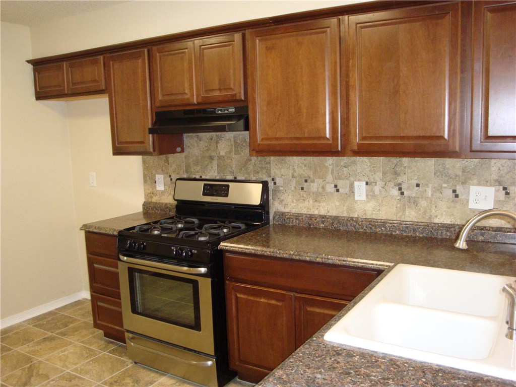 100 Sonora Dr, Edmond, OK 73013 photo 10