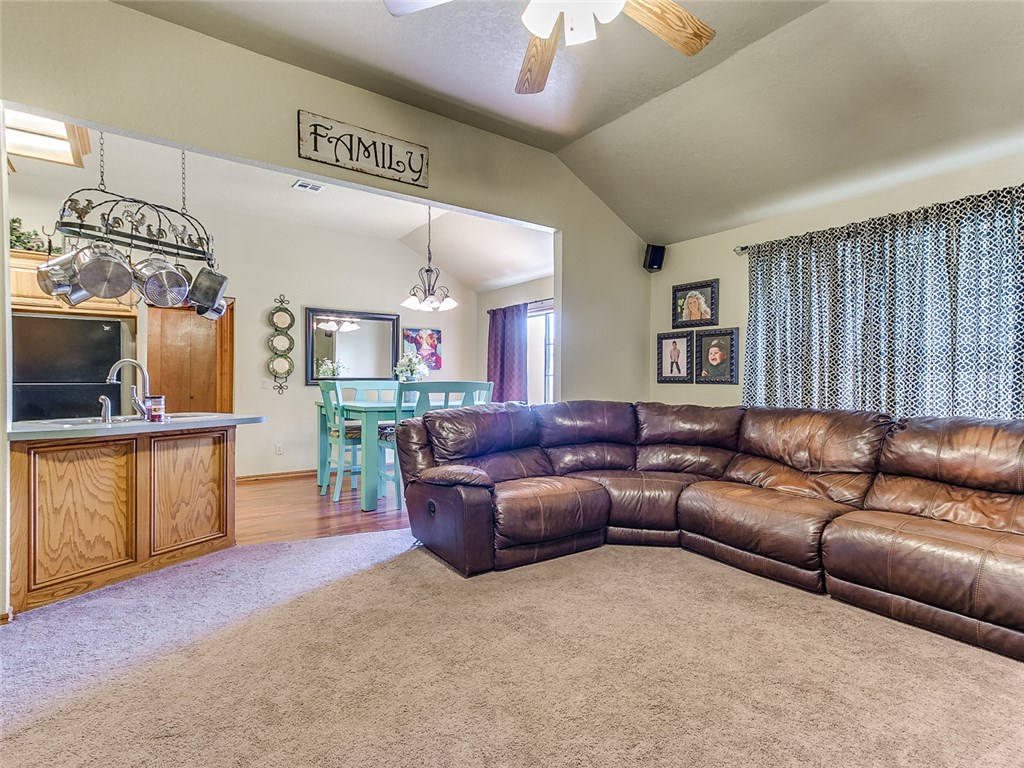 309 Marrgate Dr, Yukon, OK 73099 photo 6